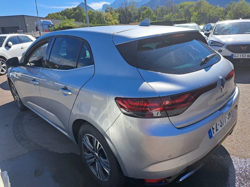 RENAULT MEGANE IV Berline bicorps trois ou cinq portes 2021