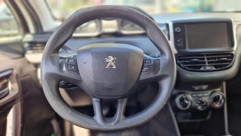 PEUGEOT 208 2018