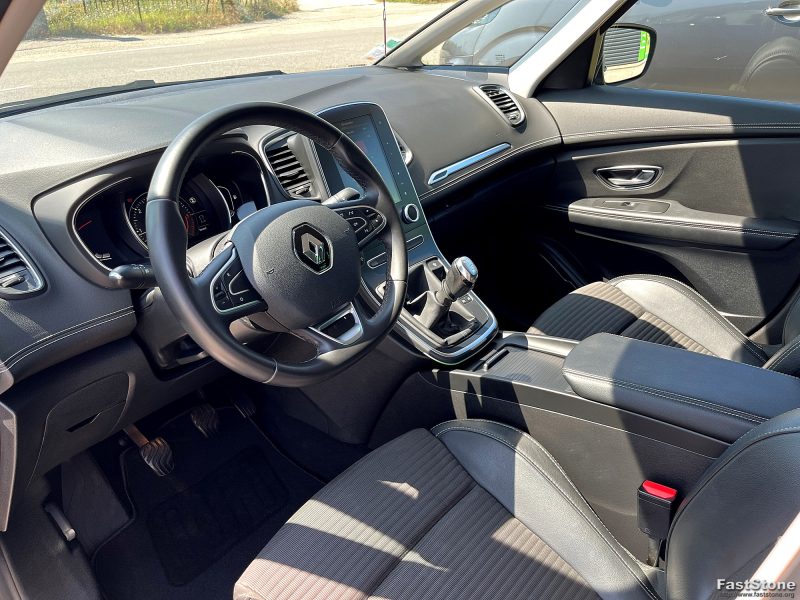 RENAULT MEGANE scenic 2018