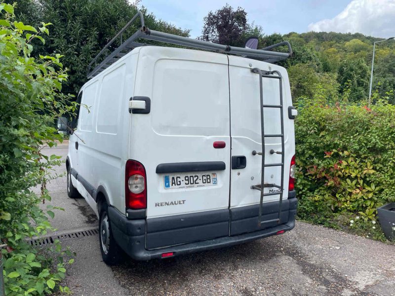 RENAULT MASTER II Fourgon 2.5DCI 100CV