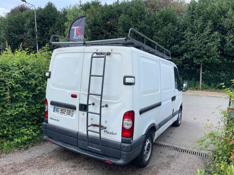 RENAULT MASTER II Fourgon 2.5DCI 100CV