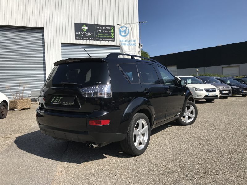 MITSUBISHI OUTLANDER II - 2.2 DI-D INSTYLE 4X4 BV6 16V 156cv 7PLACES - GARANTIE 6 MOIS