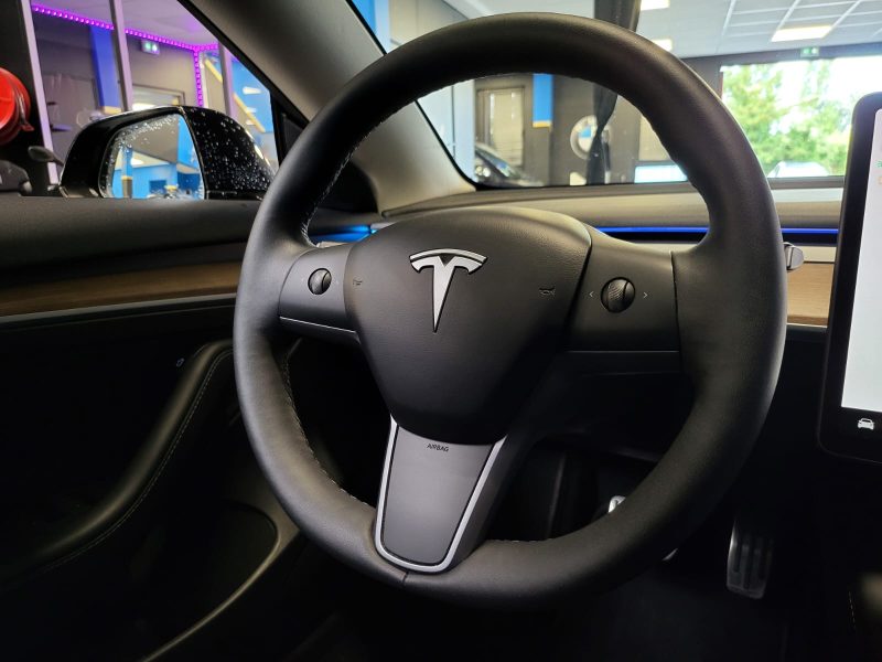 TESLA MODEL 3 STANDARD BECQUET CARBON / LAME AVANT / AUTOPILOT / ECLAIRAGE D'AMBIANCE