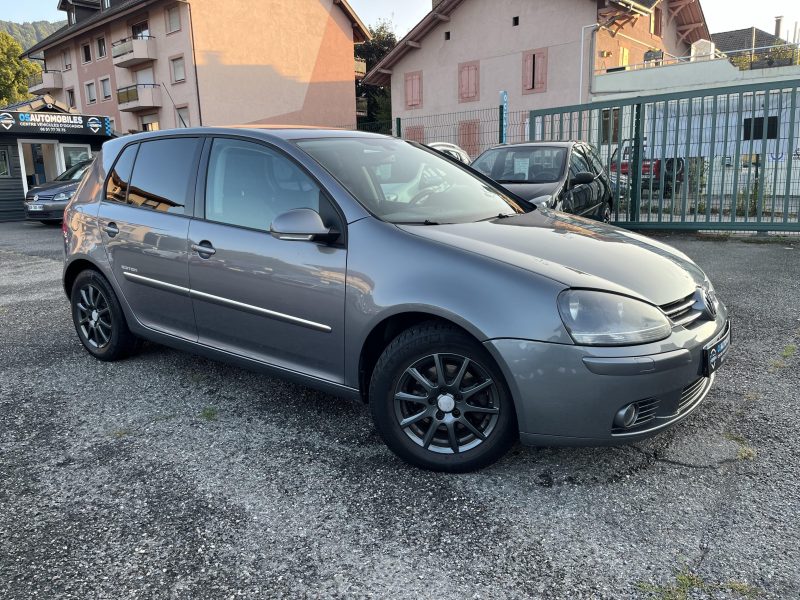 VOLKSWAGEN GOLF V 1.6i 102 CV CONFORLINE