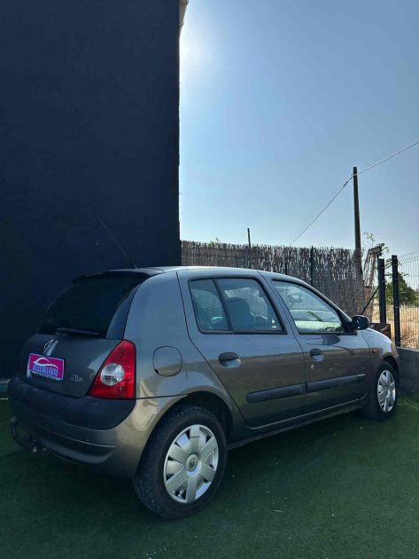 RENAULT CLIO II 2002