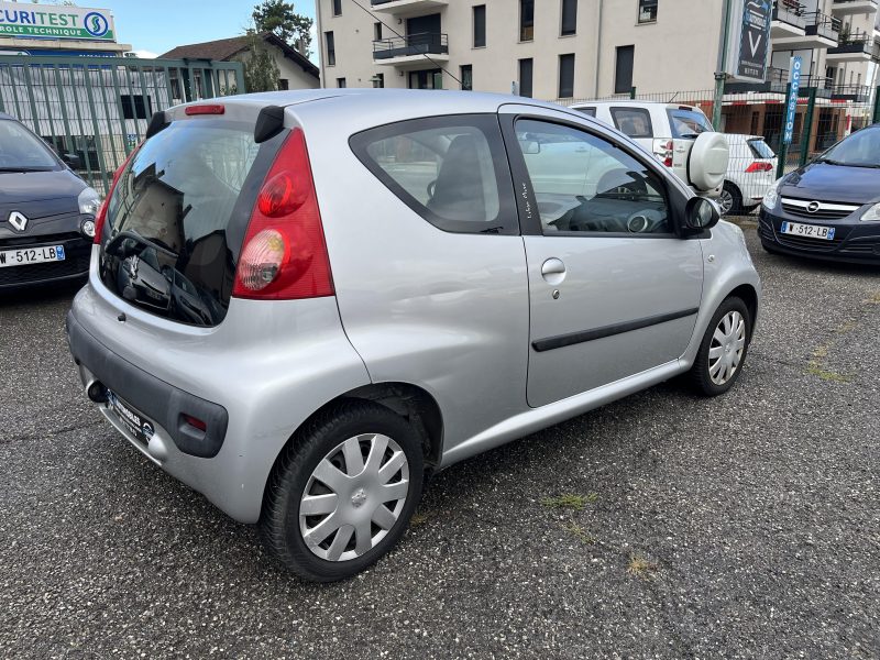 PEUGEOT 107 1.0i 68CV