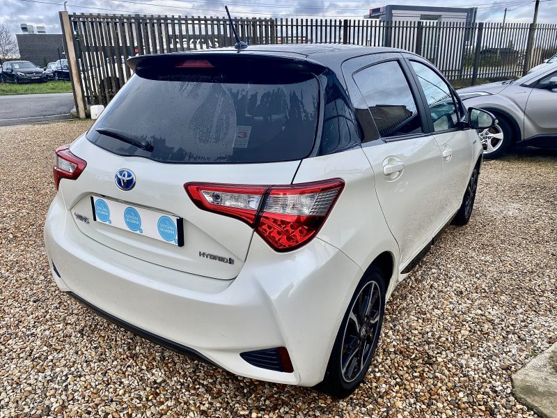 TOYOTA YARIS HSD COLLECTION 06/2018