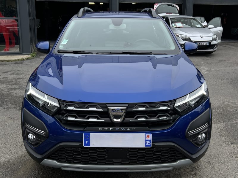 DACIA SANDERO STEPWAY III 1.0 TCE 90 CONFORT 1ERE MAIN 2470 Kms APPLE CARPLAY CAMERA - GARANTIE 1 AN