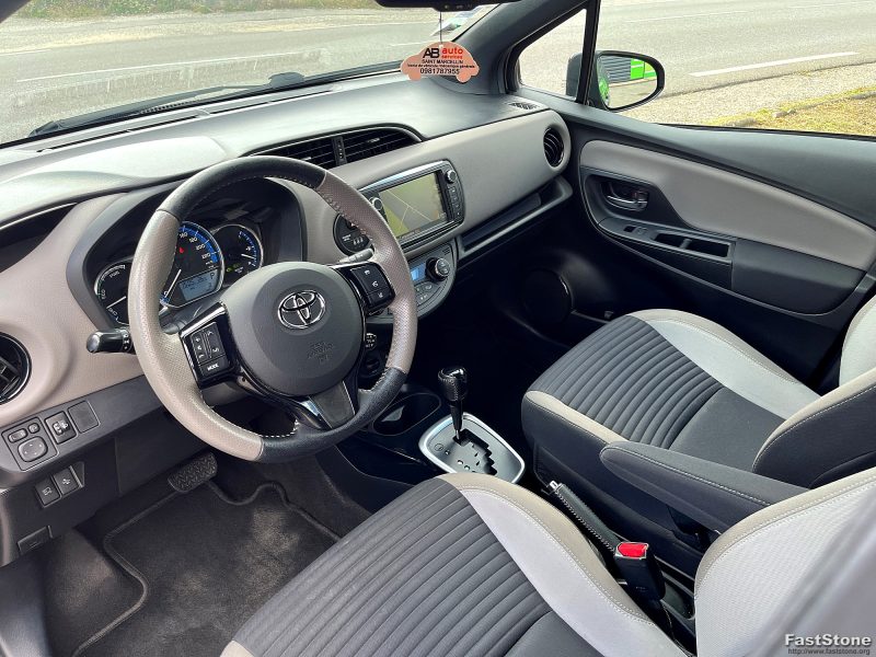 TOYOTA YARIS 2016