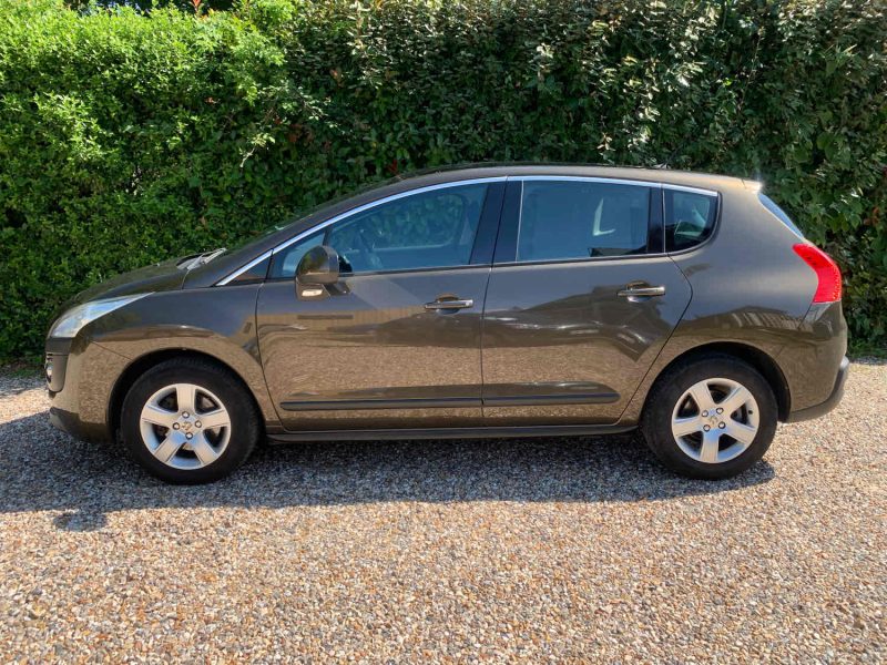 PEUGEOT 3008 Monospace 2011 2.0 HDi 150cv