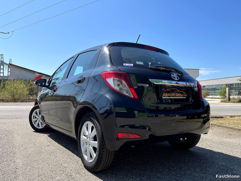 TOYOTA YARIS 2012