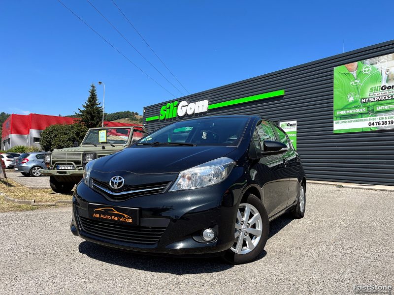 TOYOTA YARIS 2012