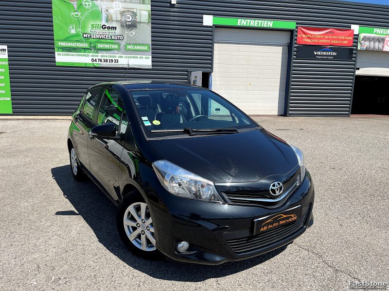 TOYOTA YARIS 2012