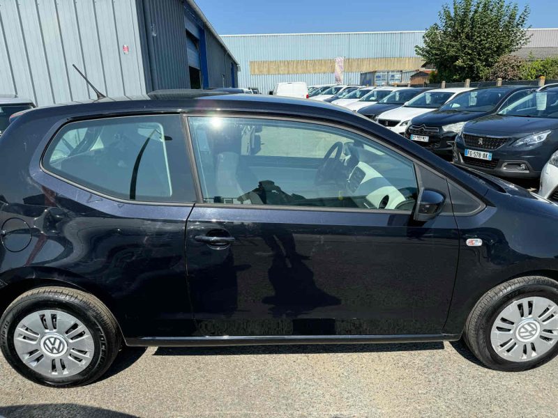 VOLKSWAGEN UP! 2014