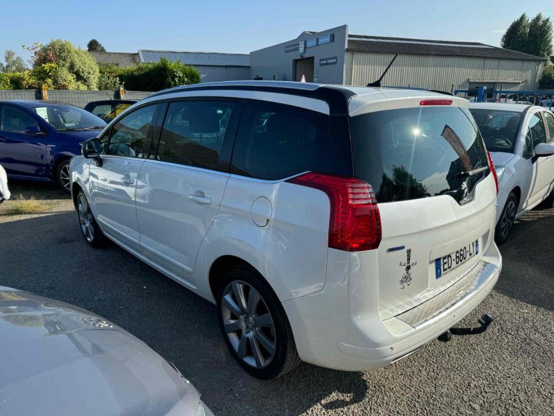 PEUGEOT 5008 2.0 HDI 150  2016