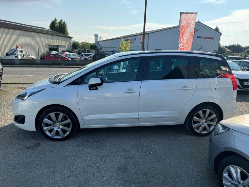 PEUGEOT 5008 2.0 HDI 150  2016