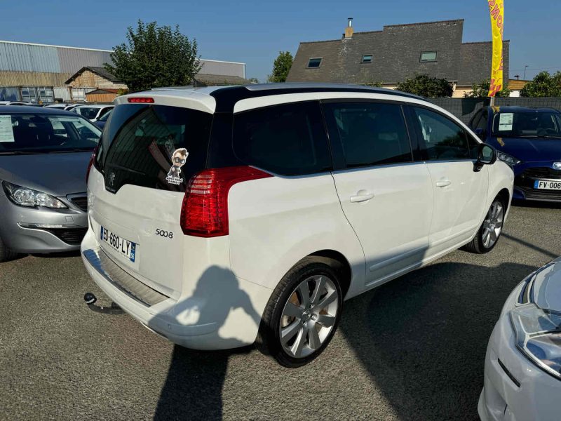 PEUGEOT 5008 2.0 HDI 150  2016