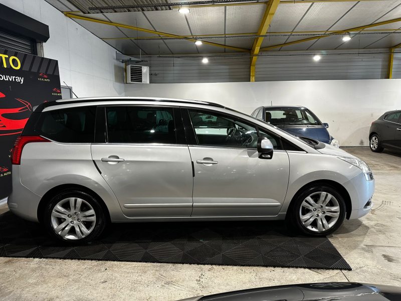 PEUGEOT 5008 1.6 HDi 110cv