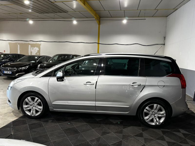 PEUGEOT 5008 1.6 HDi 110cv