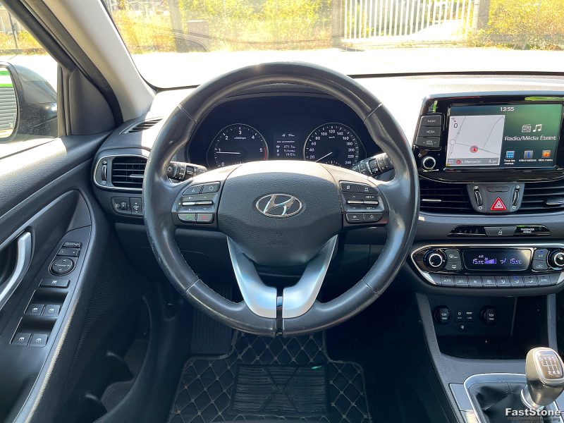 HYUNDAI I30 2017