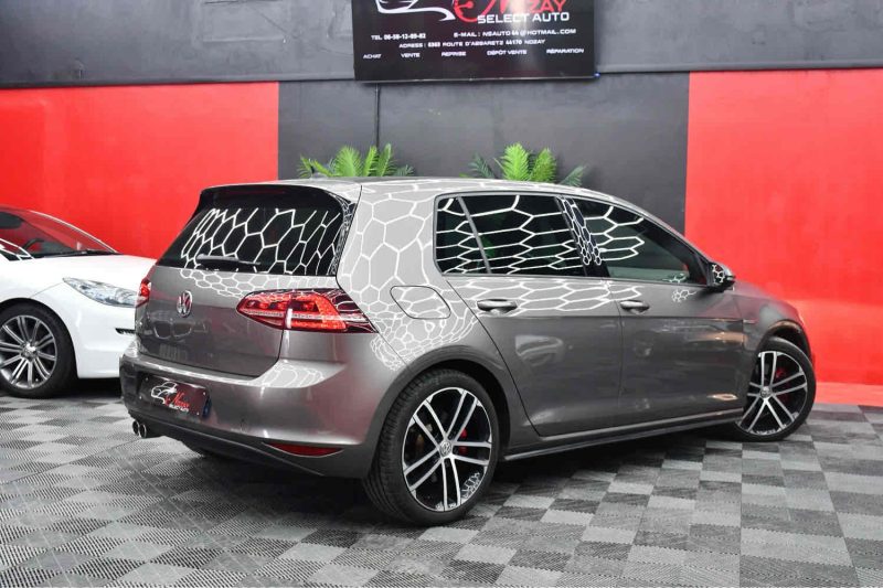 VOLKSWAGEN GOLF VII 2016