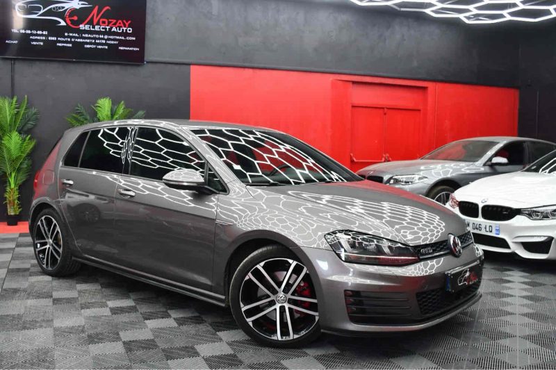 VOLKSWAGEN GOLF VII 2016