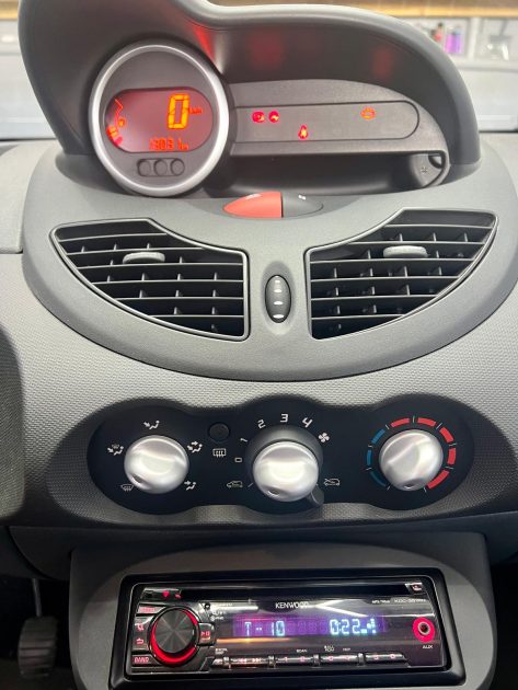 RENAULT TWINGO II 2012