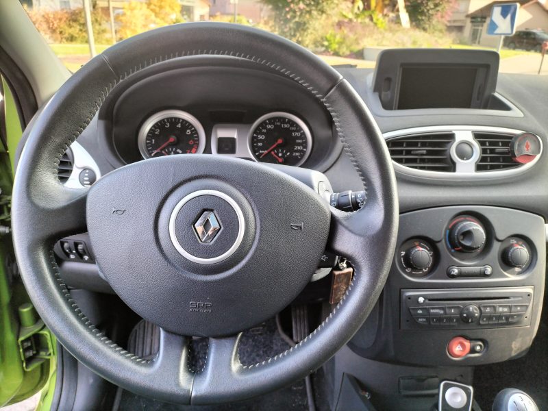 RENAULT CLIO III