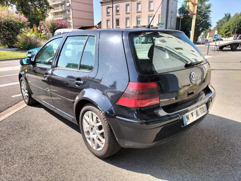 VOLKSWAGEN GOLF IV  2 EME MAIN