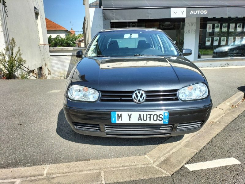 VOLKSWAGEN GOLF IV  2 EME MAIN