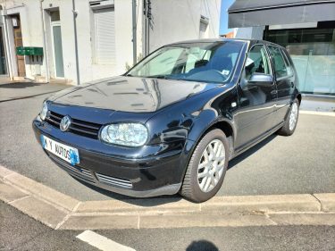 VOLKSWAGEN GOLF IV  2 EME MAIN