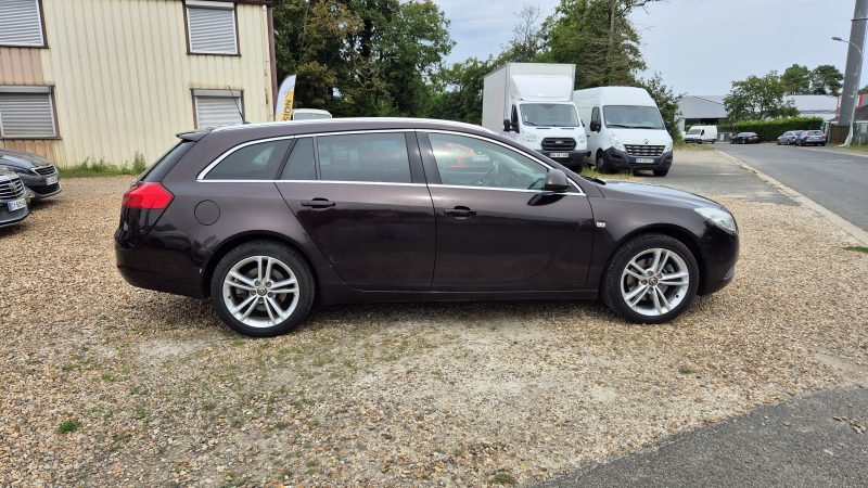 OPEL INSIGNIA Sports Tourer 2013