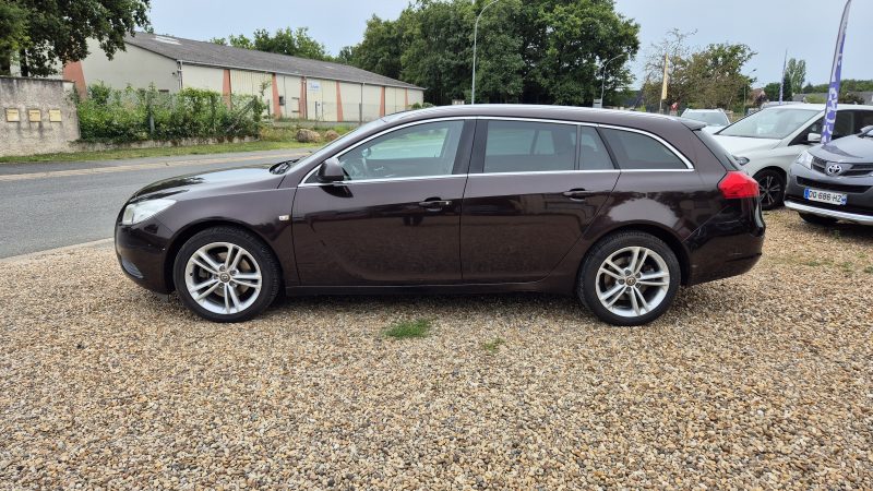 OPEL INSIGNIA Sports Tourer 2013