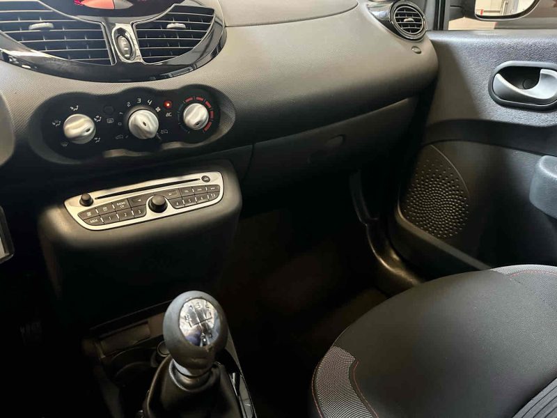 RENAULT TWINGO II 2012