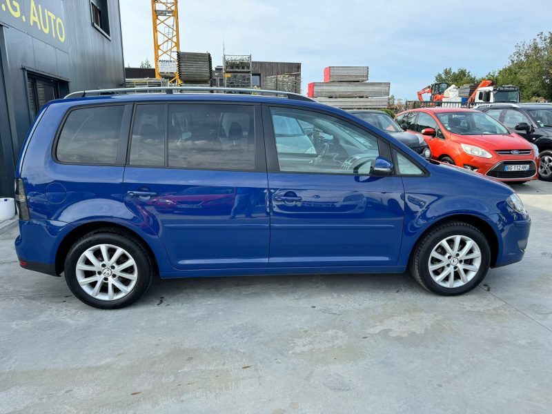 VOLKSWAGEN TOURAN 2010