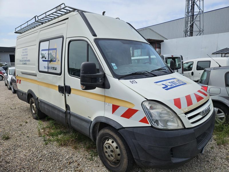 IVECO DAILY III Fourgon 2007