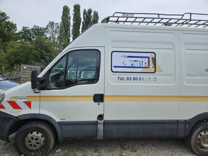 IVECO DAILY III Fourgon 2007