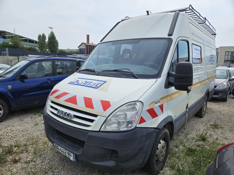 IVECO DAILY III Fourgon 2007