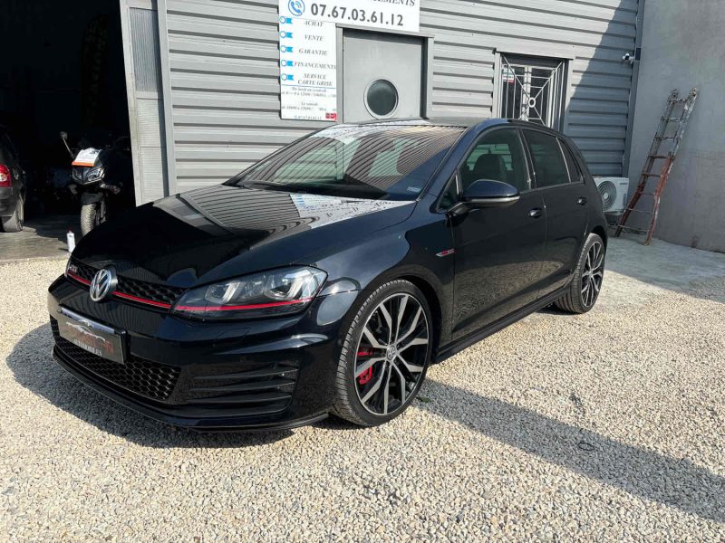 VOLKSWAGEN GOLF VII 2015