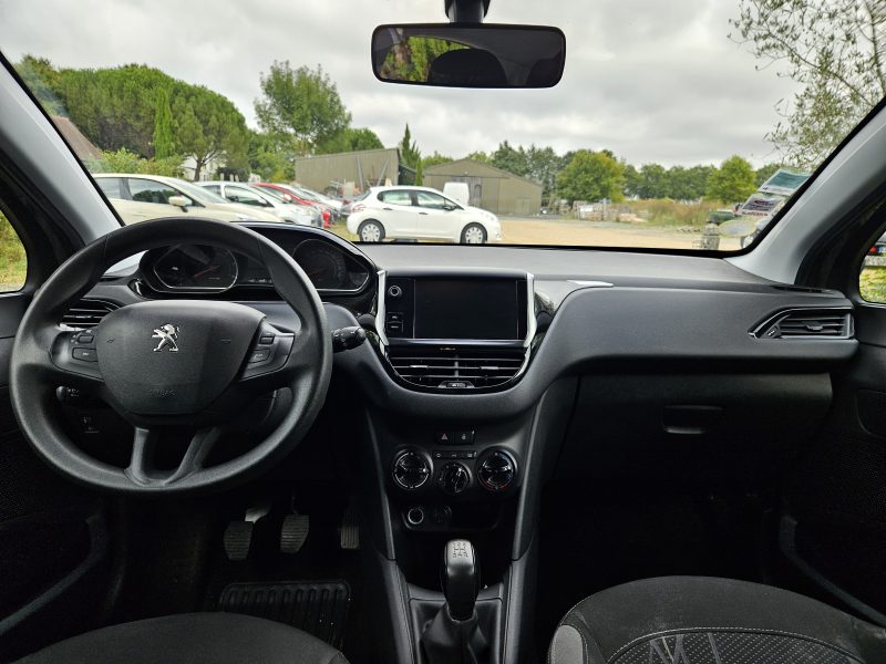 PEUGEOT 208 2015