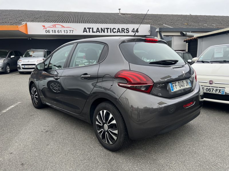 PEUGEOT 208 2019