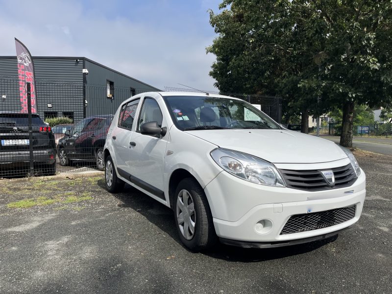 DACIA SANDERO 2009