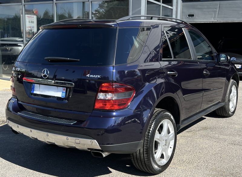 MERCEDES-BENZ CLASSE ML II 320 CDI 4MATIC 3.0 V6 224 BOITE AUTO 7G TOIT OUVRANT CUIR - GARANTIE 1 AN