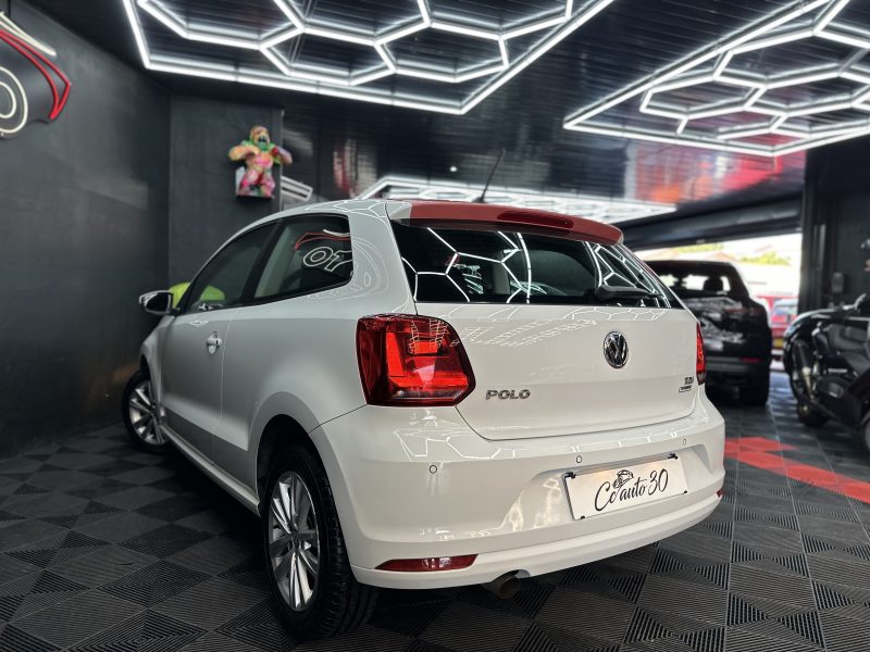 VOLKSWAGEN POLO V 2016