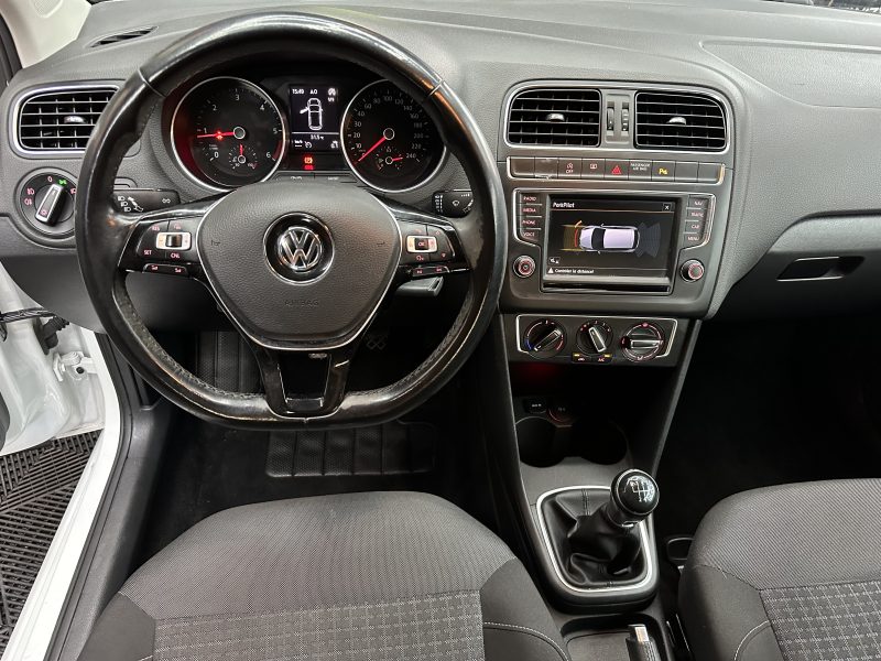 VOLKSWAGEN POLO V 2016