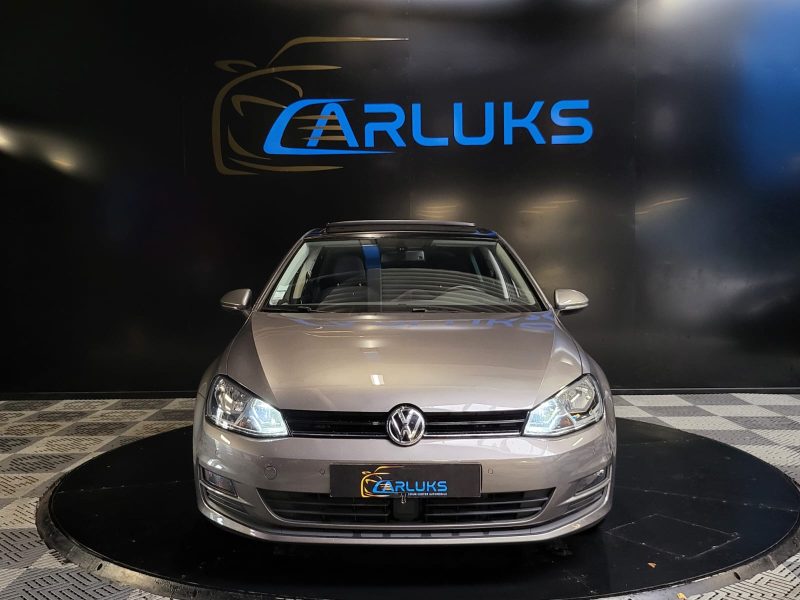 VOLKSWAGEN GOLF VII 1.6 TDI 105cv CUP TOIT OUVRANT / AIDE AU STATIONNEMENT AV ET AR / REGULATEUR ADA