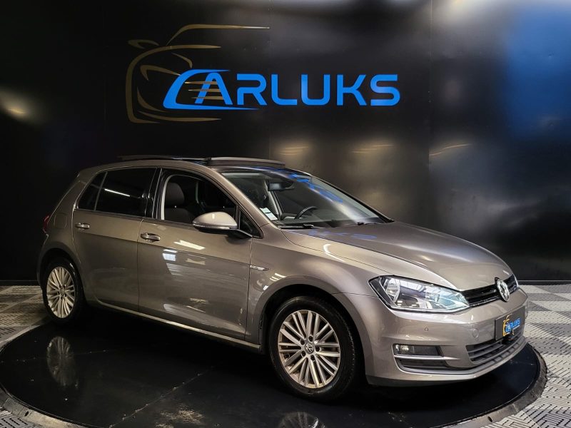 VOLKSWAGEN GOLF VII 1.6 TDI 105cv CUP TOIT OUVRANT / AIDE AU STATIONNEMENT AV ET AR / REGULATEUR ADA