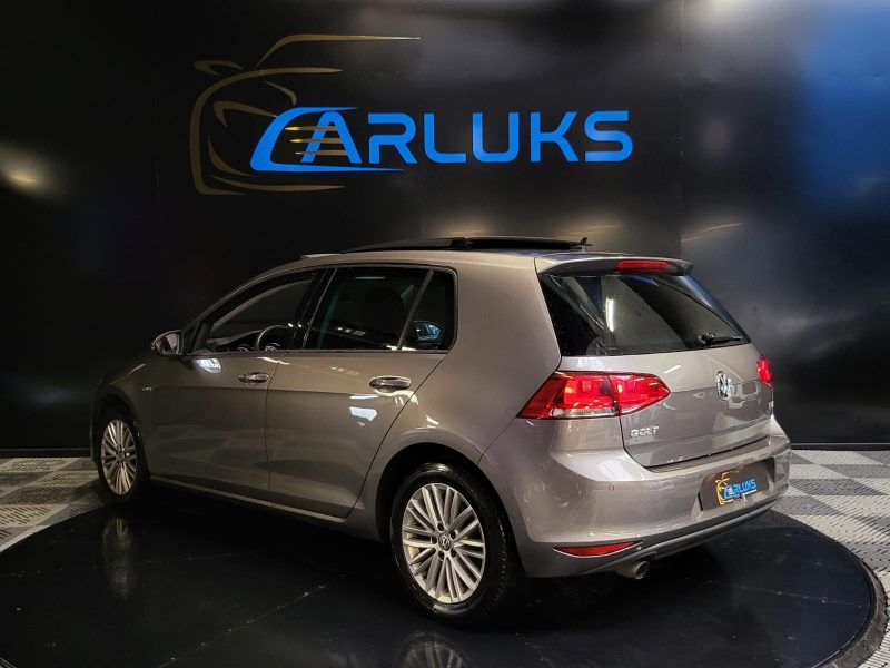 VOLKSWAGEN GOLF VII 1.6 TDI 105cv CUP TOIT OUVRANT / AIDE AU STATIONNEMENT AV ET AR / REGULATEUR ADA