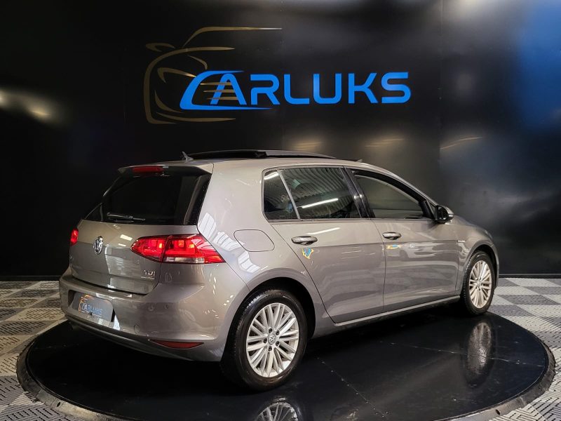 VOLKSWAGEN GOLF VII 1.6 TDI 105cv CUP TOIT OUVRANT / AIDE AU STATIONNEMENT AV ET AR / REGULATEUR ADA