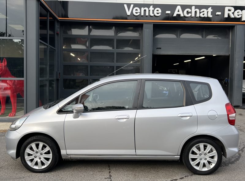 HONDA JAZZ II GRAPHITE 1.4 83 Cv 5 PORTES CLIMATISATION BLUETOOTH / 87 900 Kms - GARANTIE 1 AN